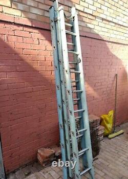 Heavy Duty Electricians Fibreglass Tripple Extendable Ladders 2.5m X 3