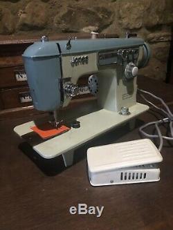 Jones Heavy Duty Semi Industrial Sewing Machine. Leather, Upholstery Sailmaker