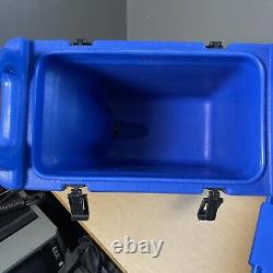 Nice! CAMBRO HEAVY DUTY PORTABLE COMMERCIAL 2.5 gal INSULATED HOT/COLD CONTAINER