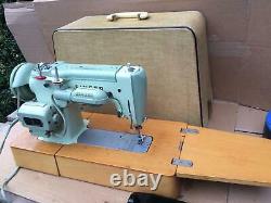 Singer 320K Cylinder Arm Semi Industrial Heavy Duty Zigzag Freehand Embroidery