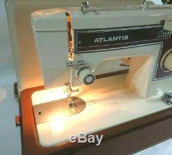 Toyota Atlantis Sailmaker Semi Industrial Heavy Duty Sewing Machine + Hard Case